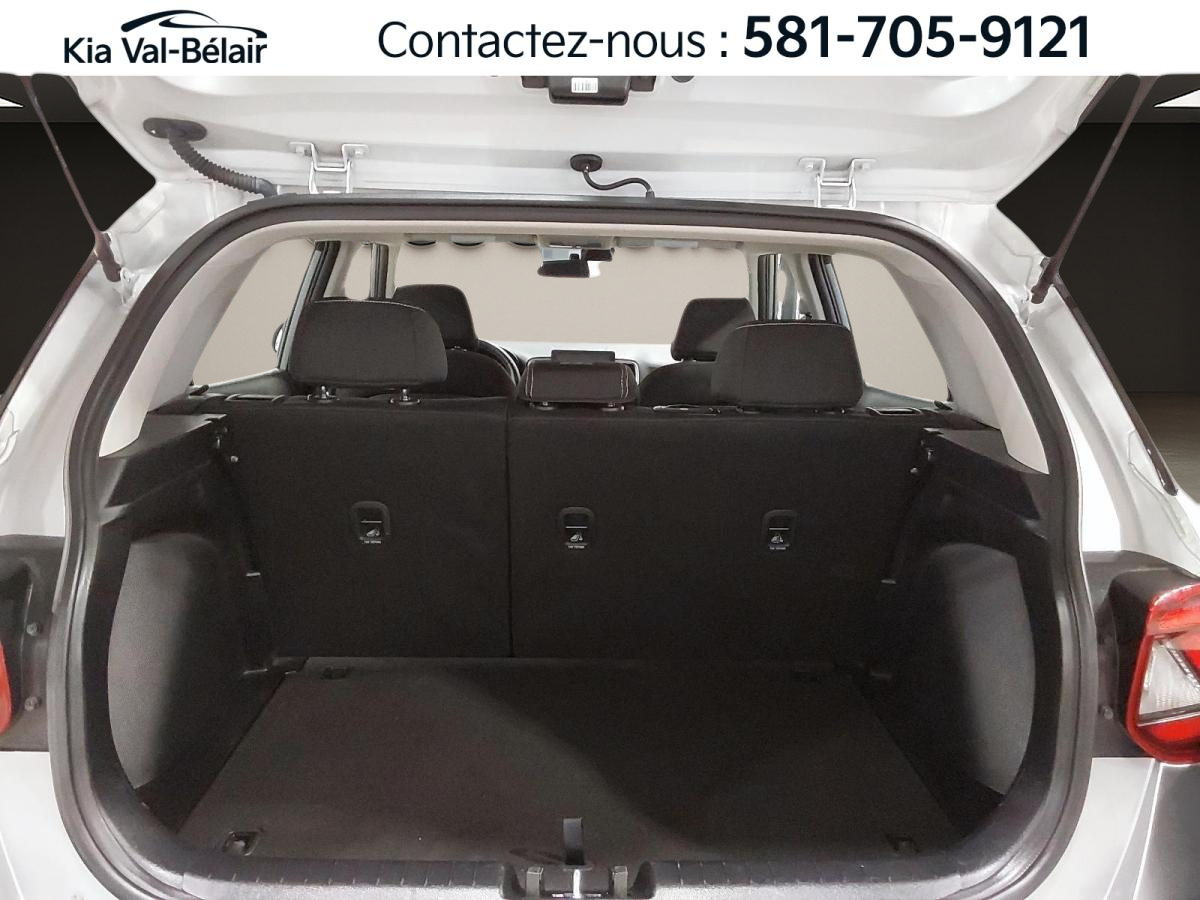 2025 Hyundai Venue - Image 7