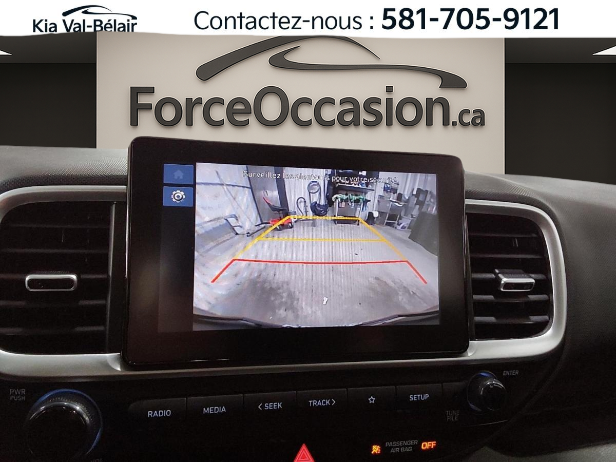 2025 Hyundai Venue - Image 16