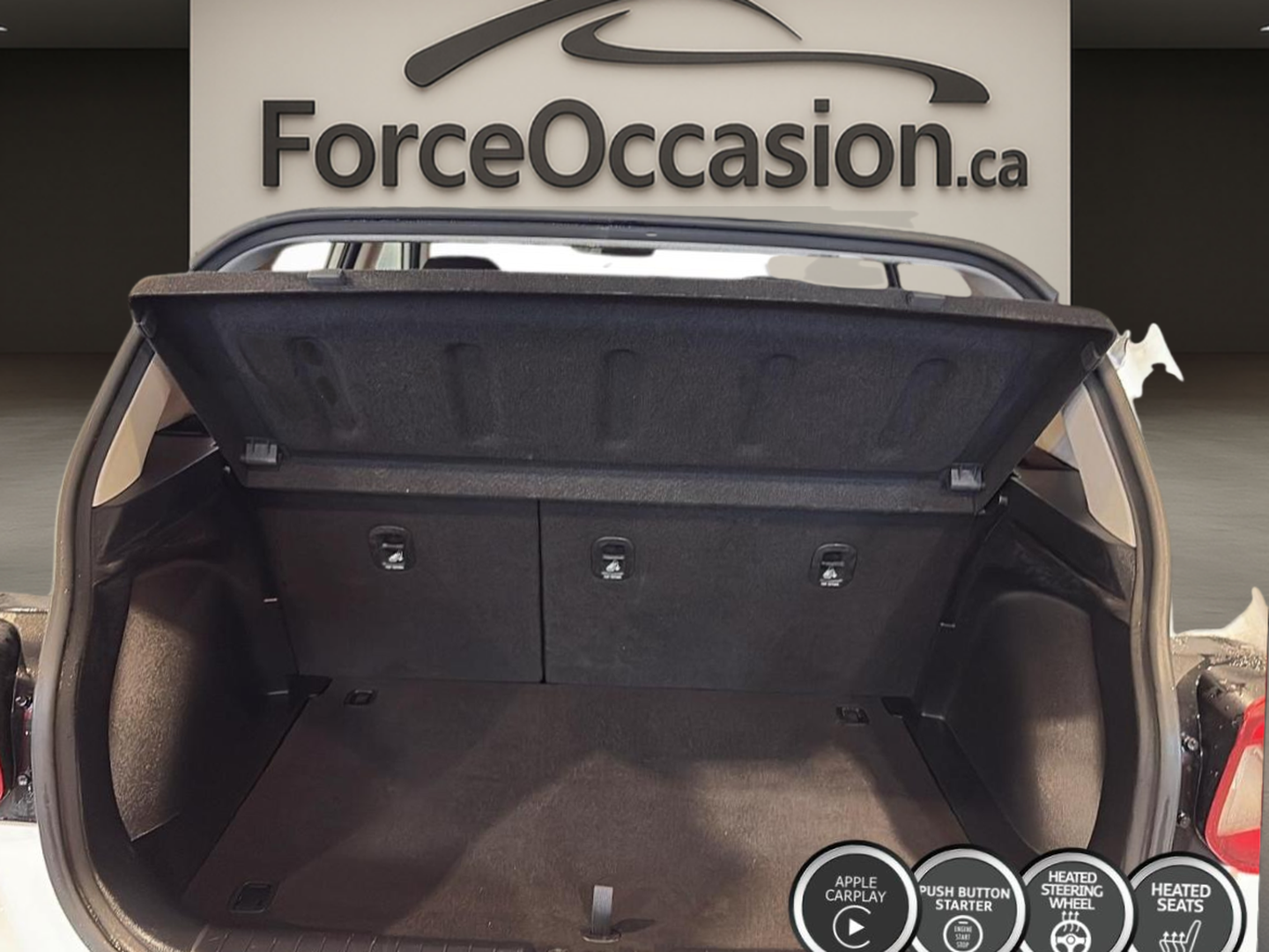 2025 Hyundai Venue - Image 8