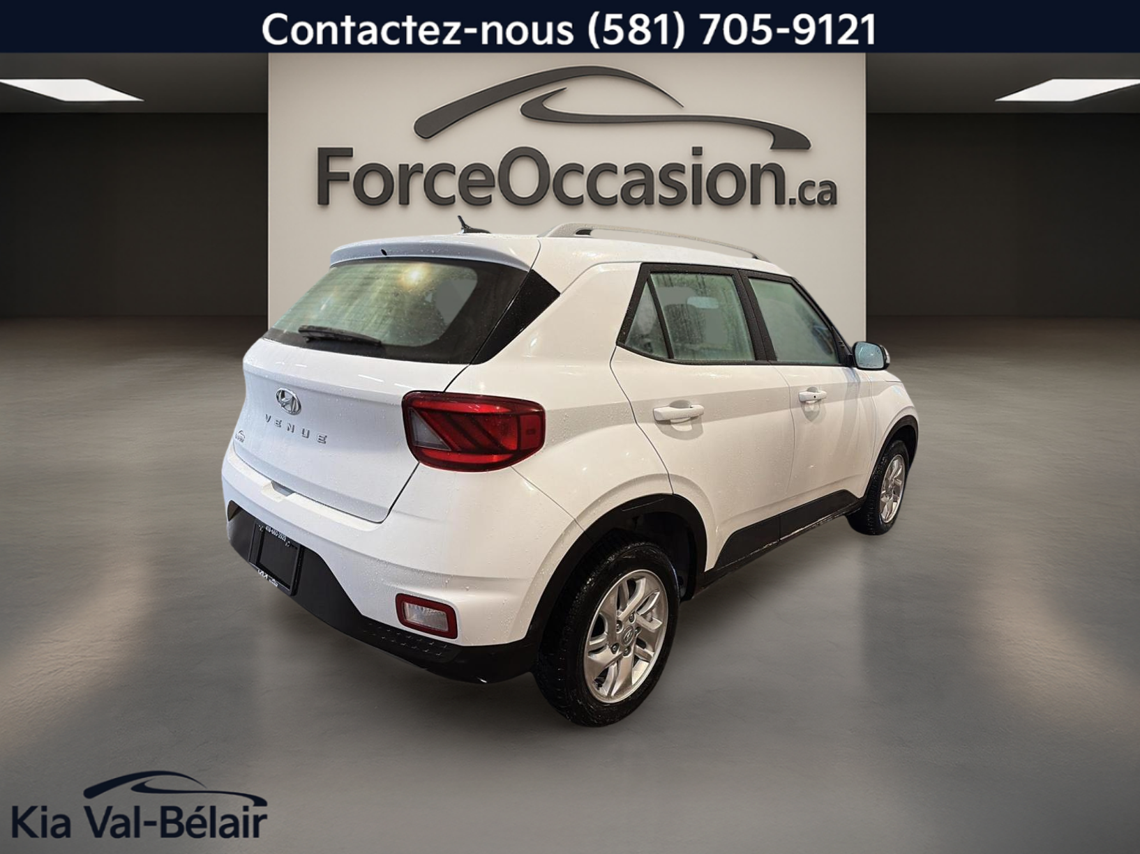 2025 Hyundai Venue - Image 12