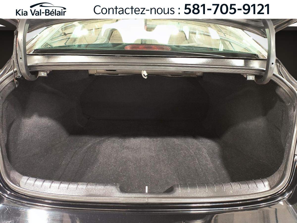 2023 Hyundai Elantra - Image 9