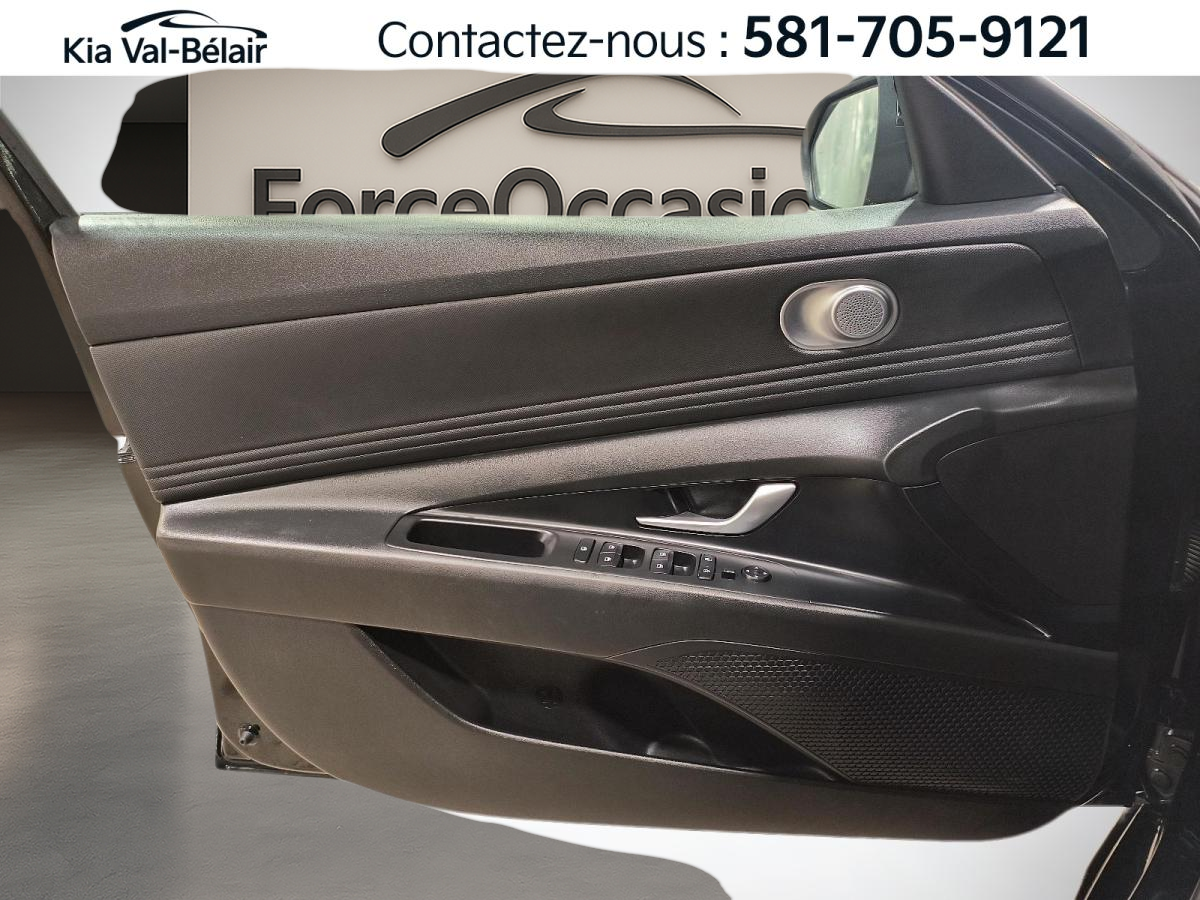 2023 Hyundai Elantra - Image 23