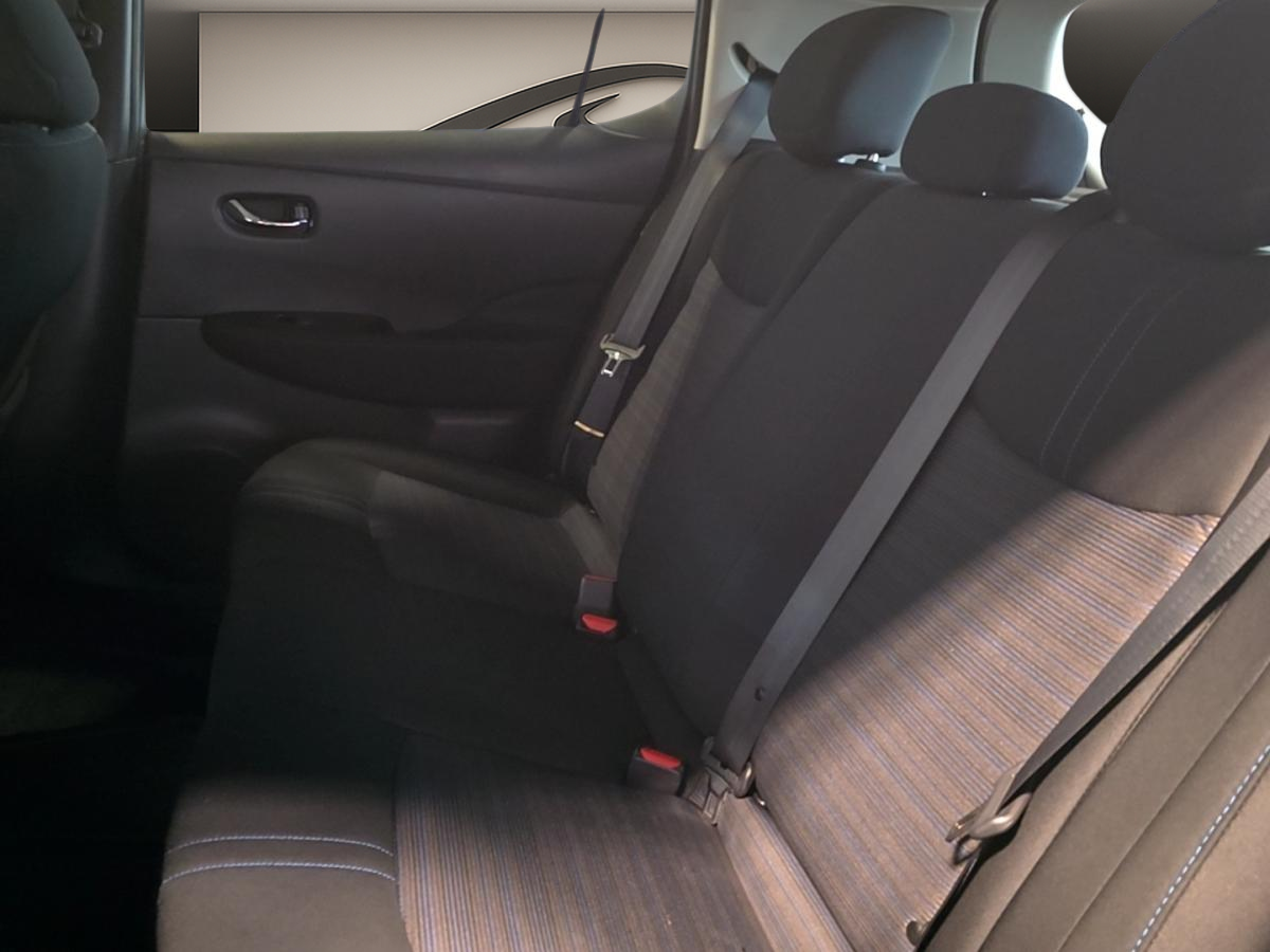2024 Nissan LEAF - Image 8