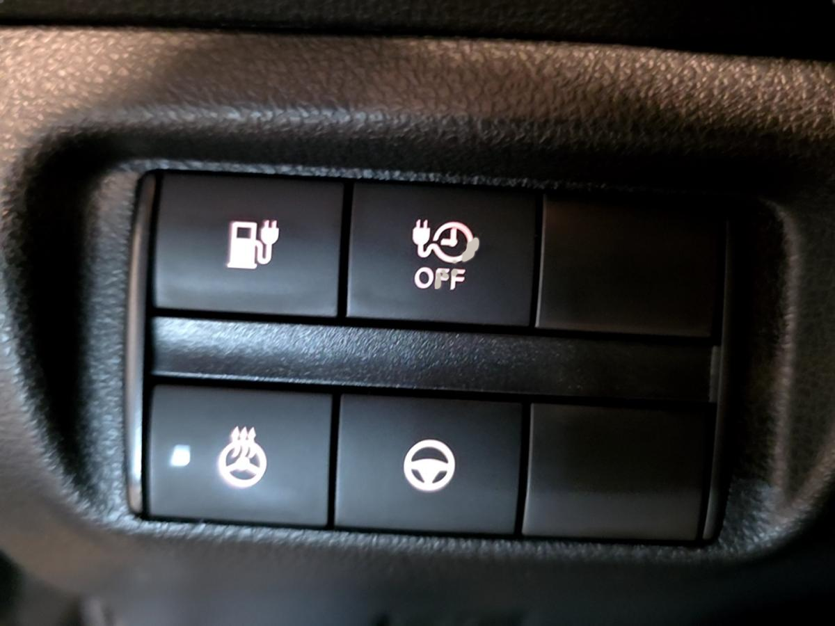 2024 Nissan LEAF - Image 25