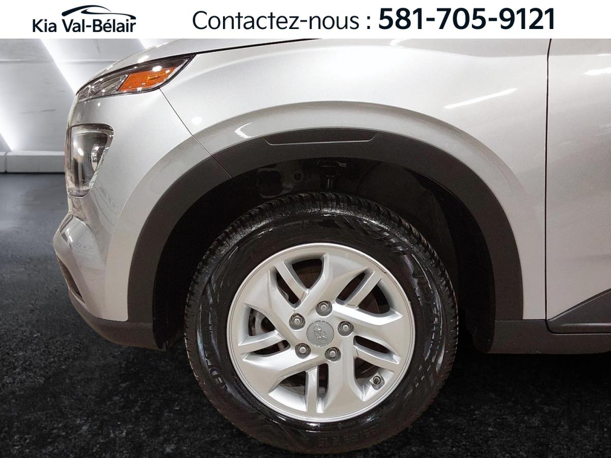 2025 Hyundai Venue - Image 9