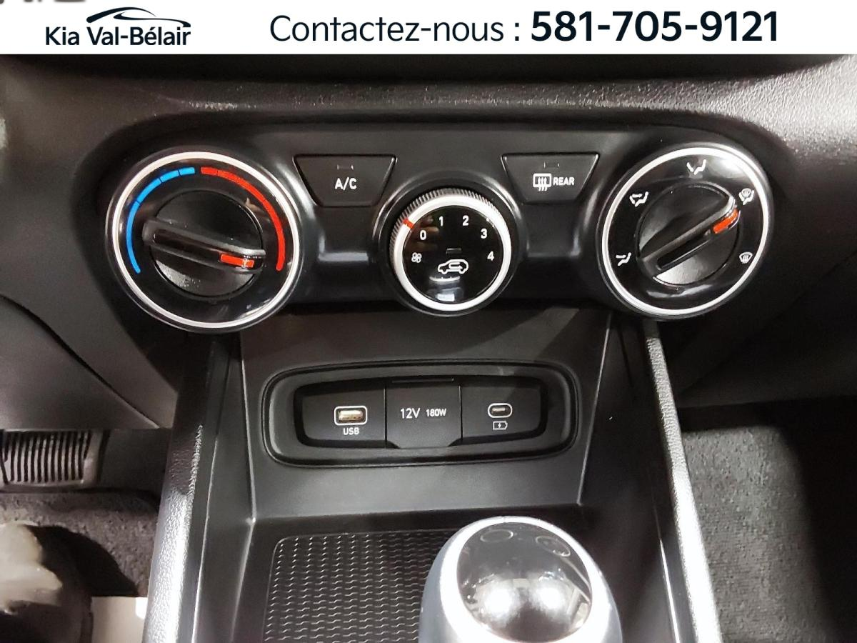 2025 Hyundai Venue - Image 16