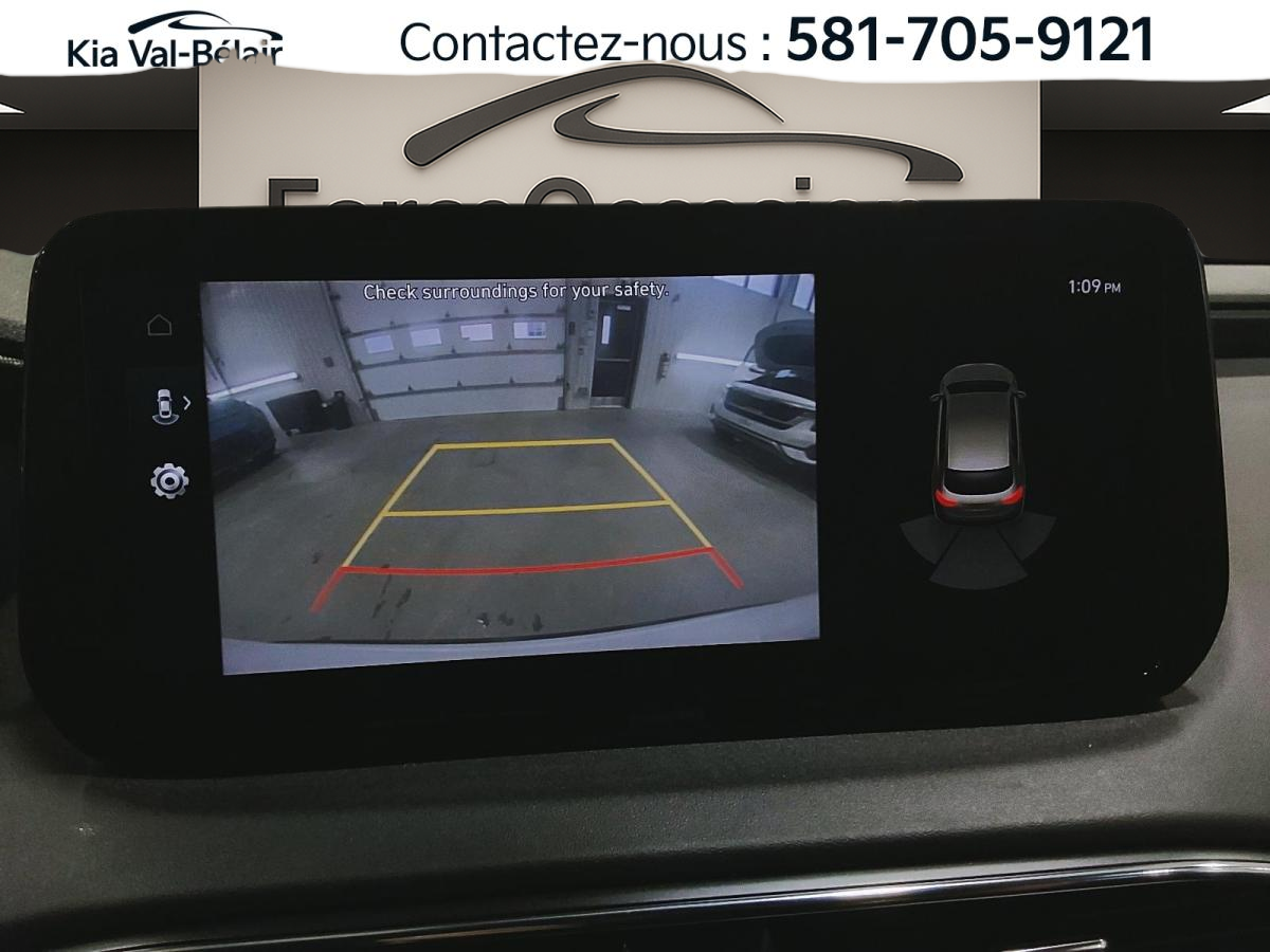 2023 Hyundai Santa Fe - Image 17