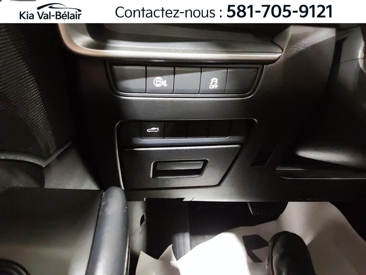 2025 Mazda Mazda3 - Image 23