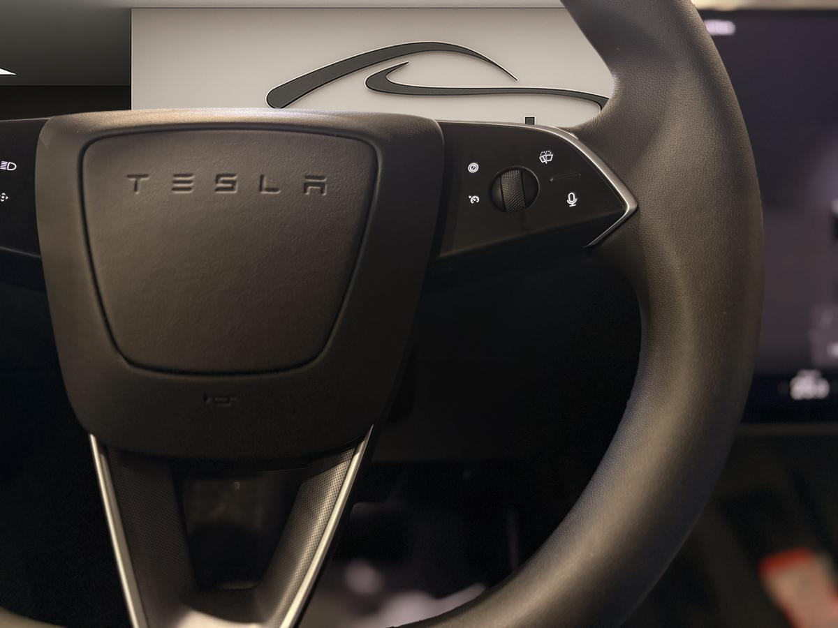 2024 Tesla Model 3 - Image 15