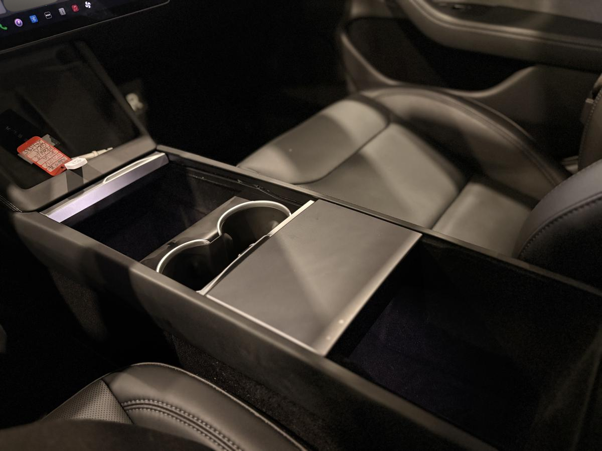 2024 Tesla Model 3 - Image 17