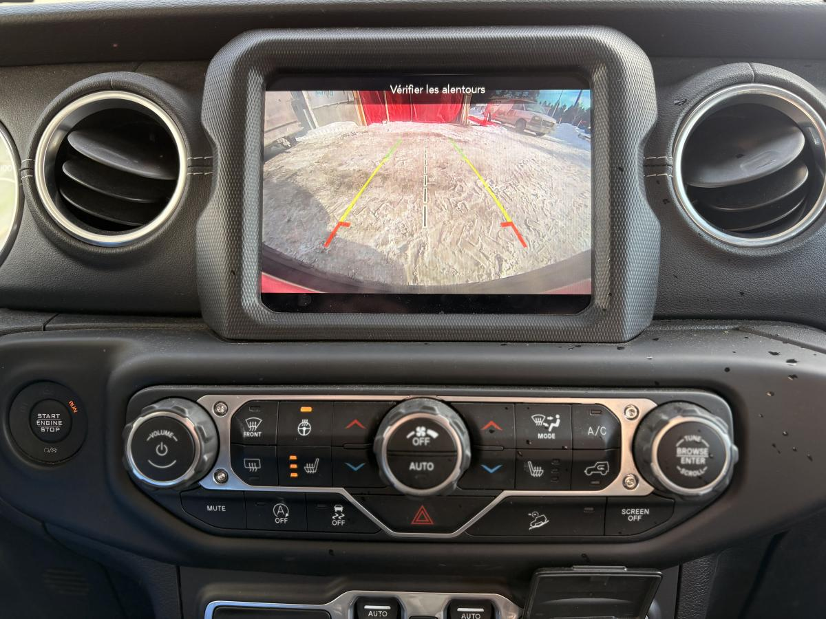 2018 Jeep Wrangler - Image 18