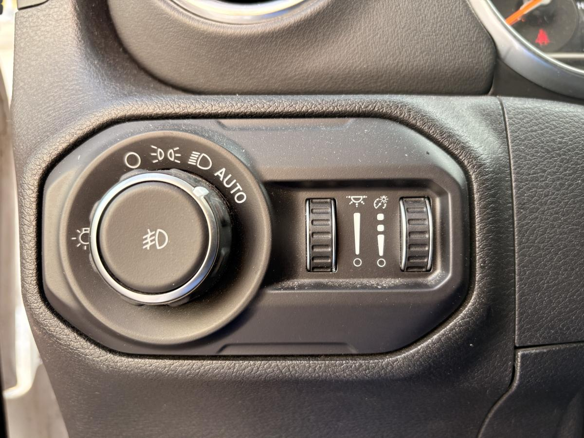 2018 Jeep Wrangler - Image 21