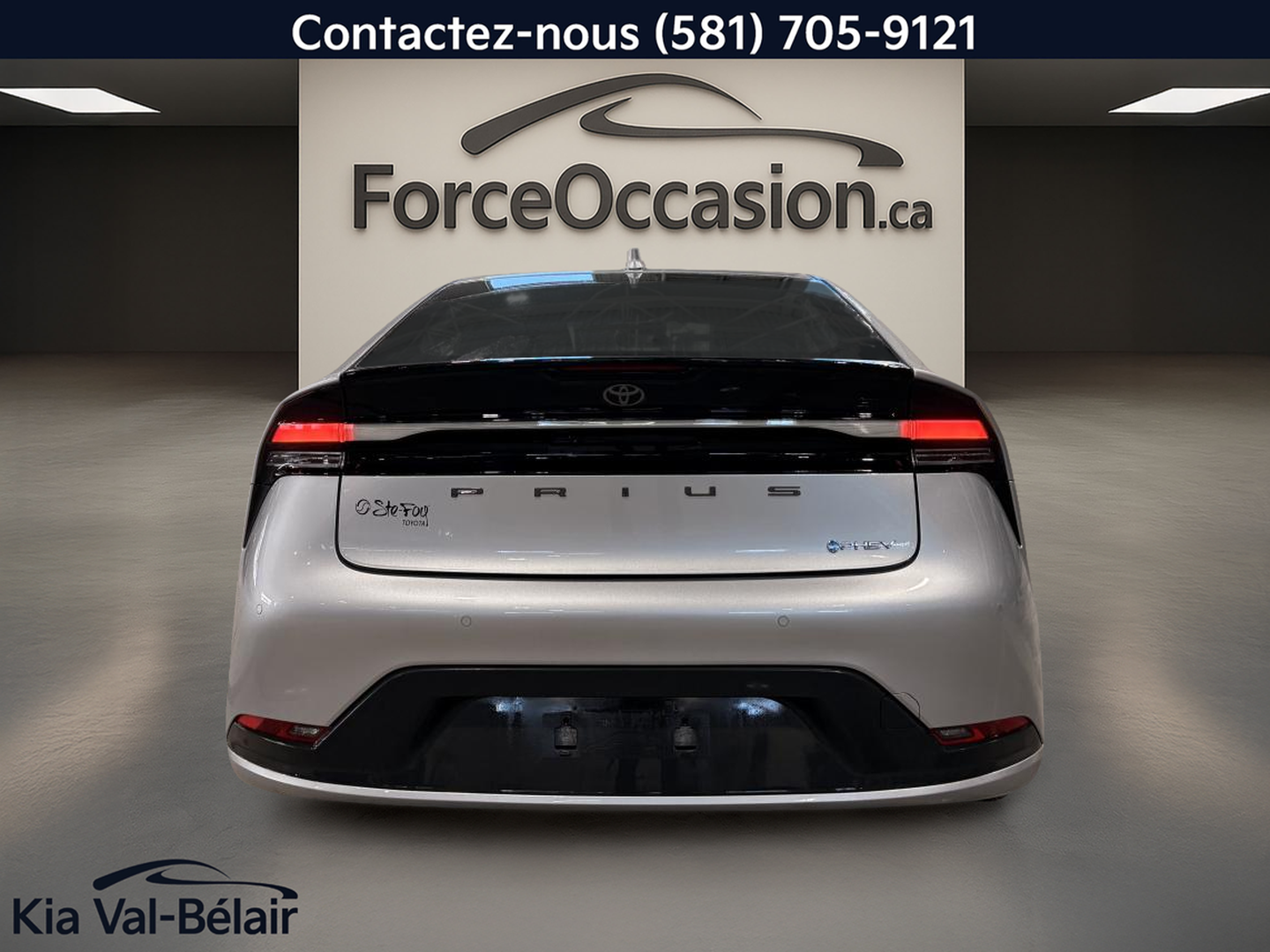 2025 Toyota Prius Plug-In Hybrid - Image 12