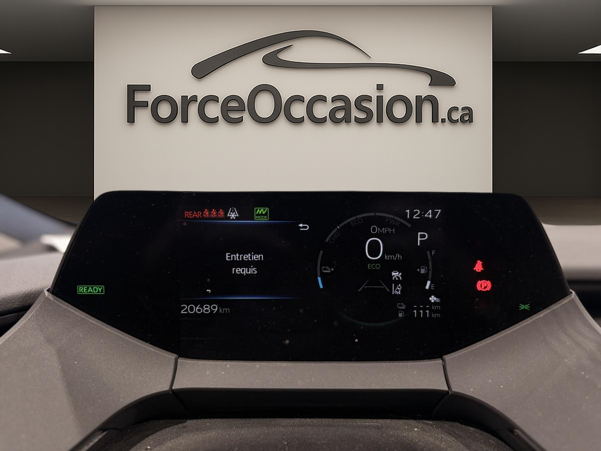 2025 Toyota Prius Plug-In Hybrid - Image 17