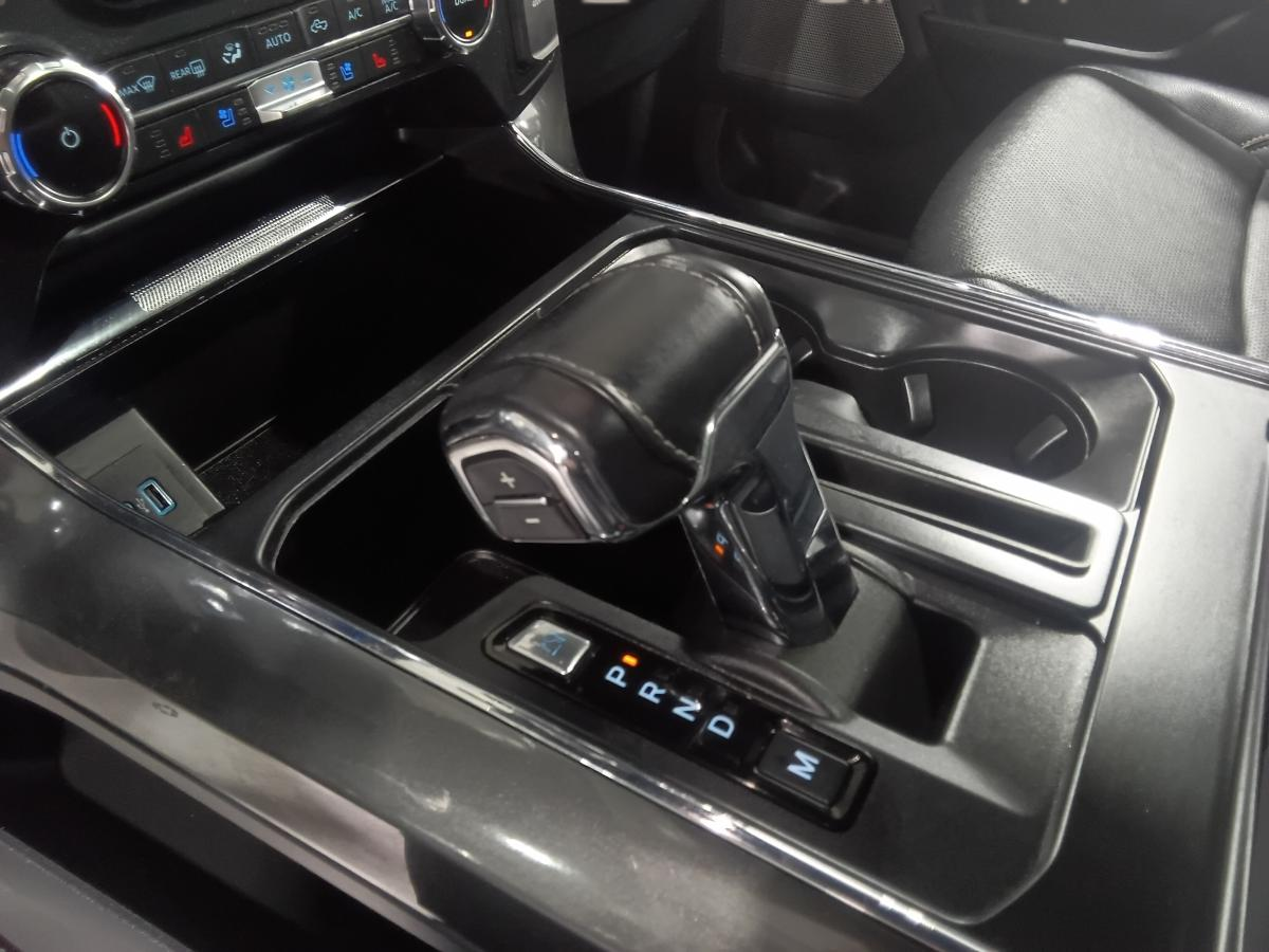 2022 Ford F-150 - Image 19