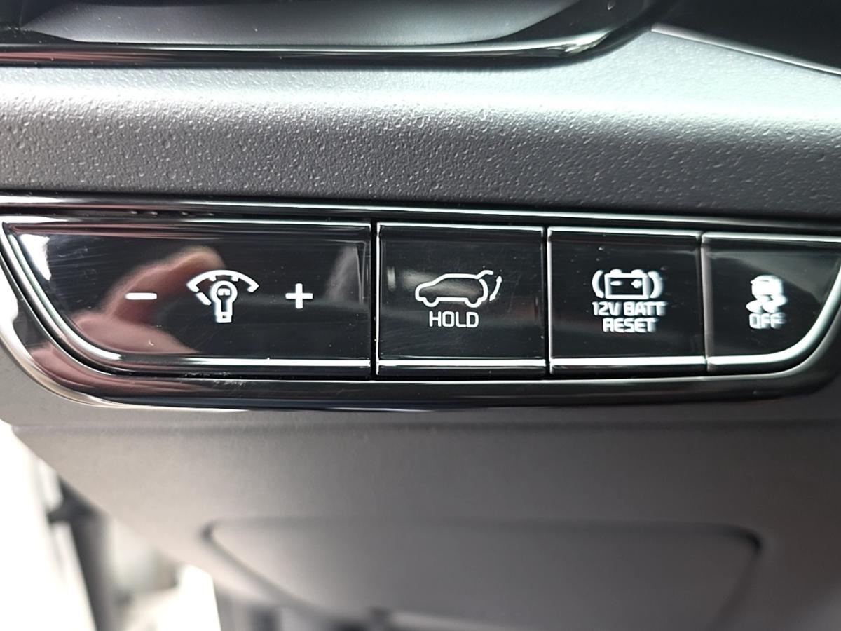 2025 Kia Niro HEV - Image 21