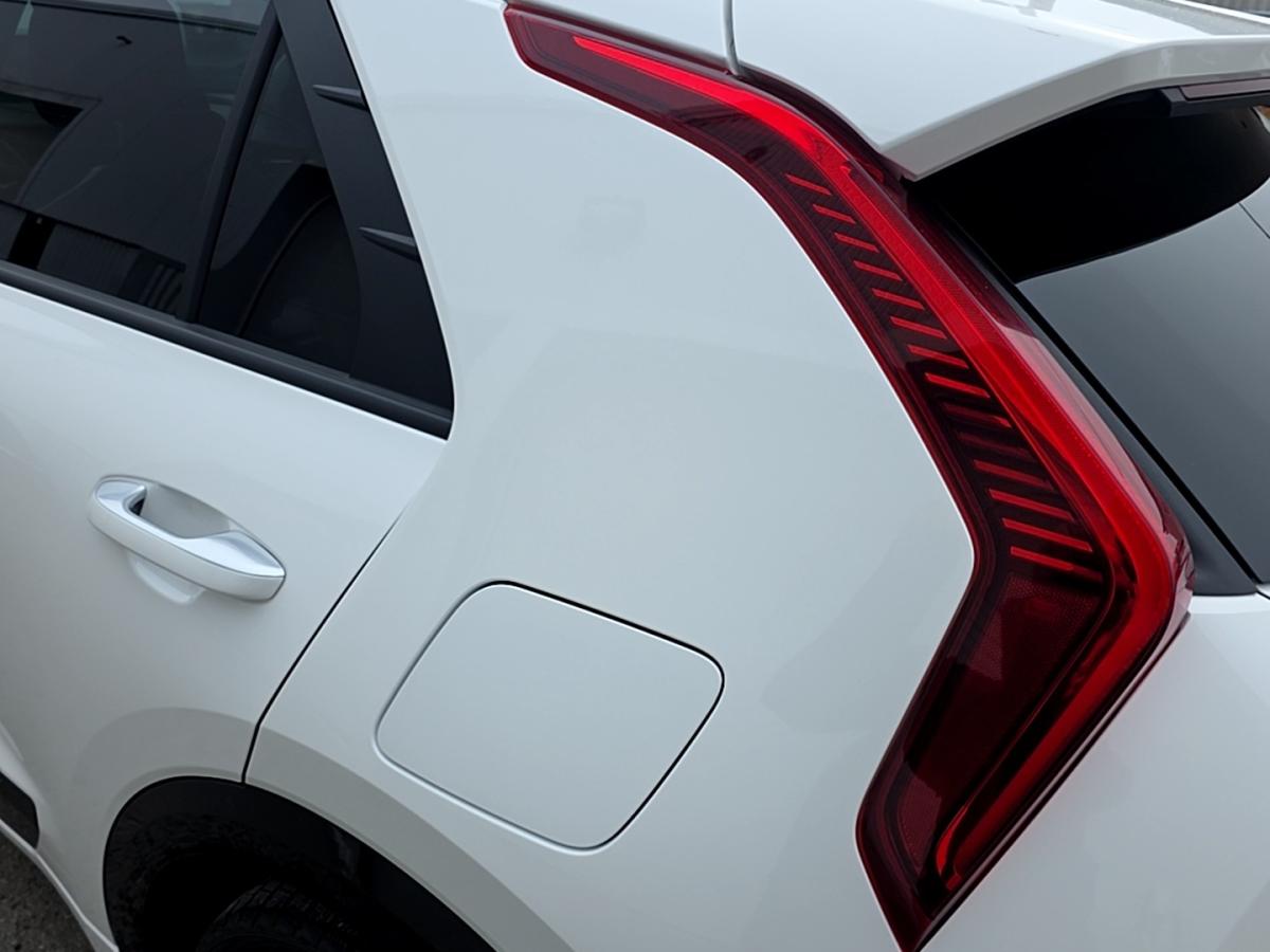 2025 Kia Niro HEV - Image 27