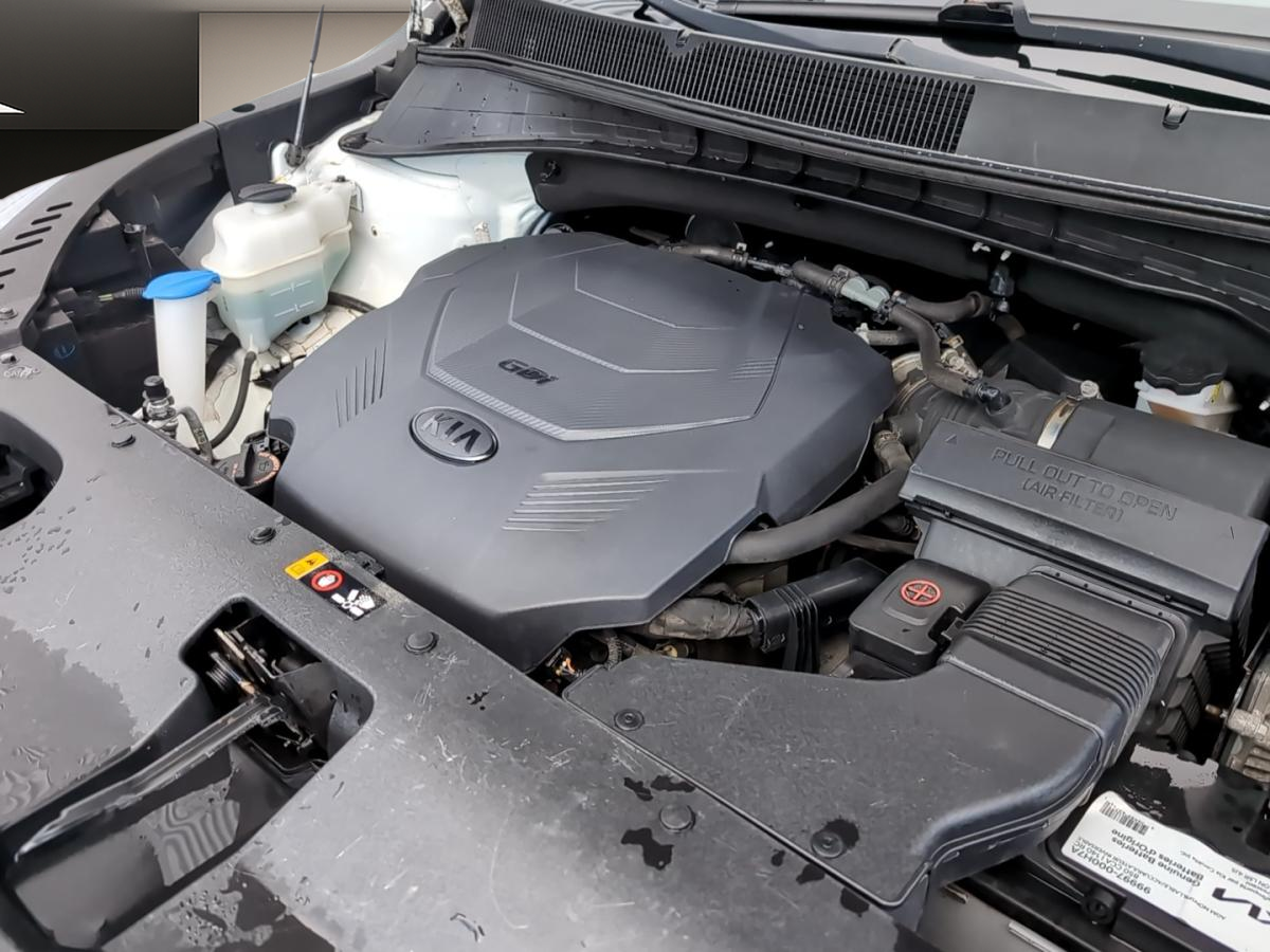 2019 Kia Sorento - Image 29