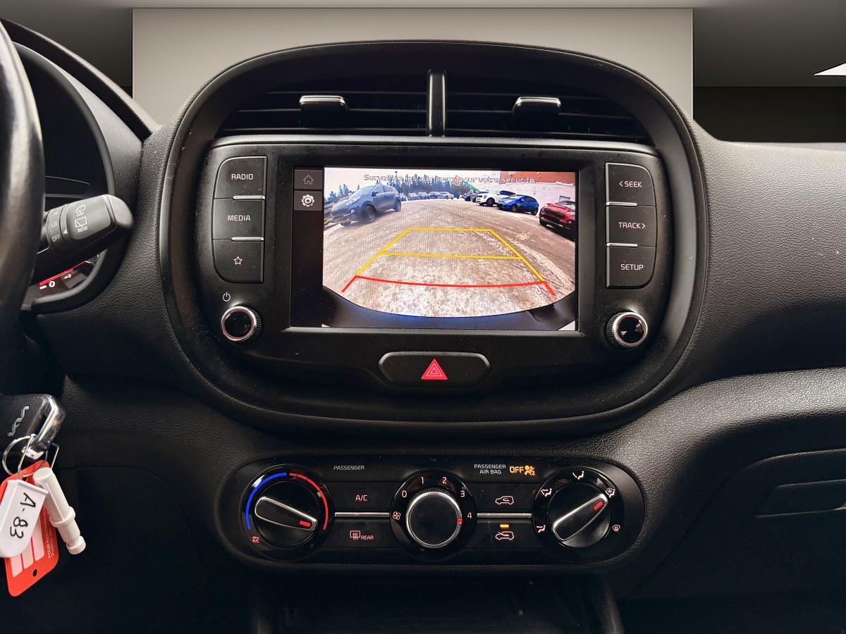 2022 Kia Soul - Image 15