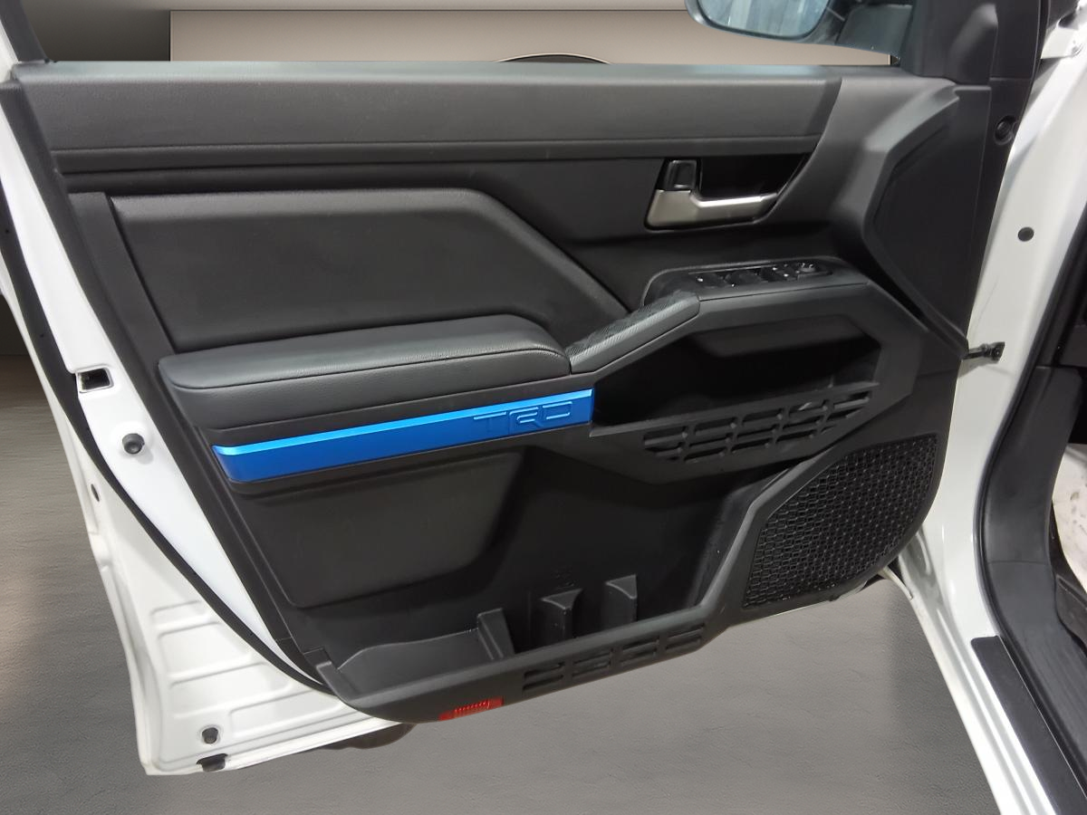 2024 Toyota Tacoma - Image 18