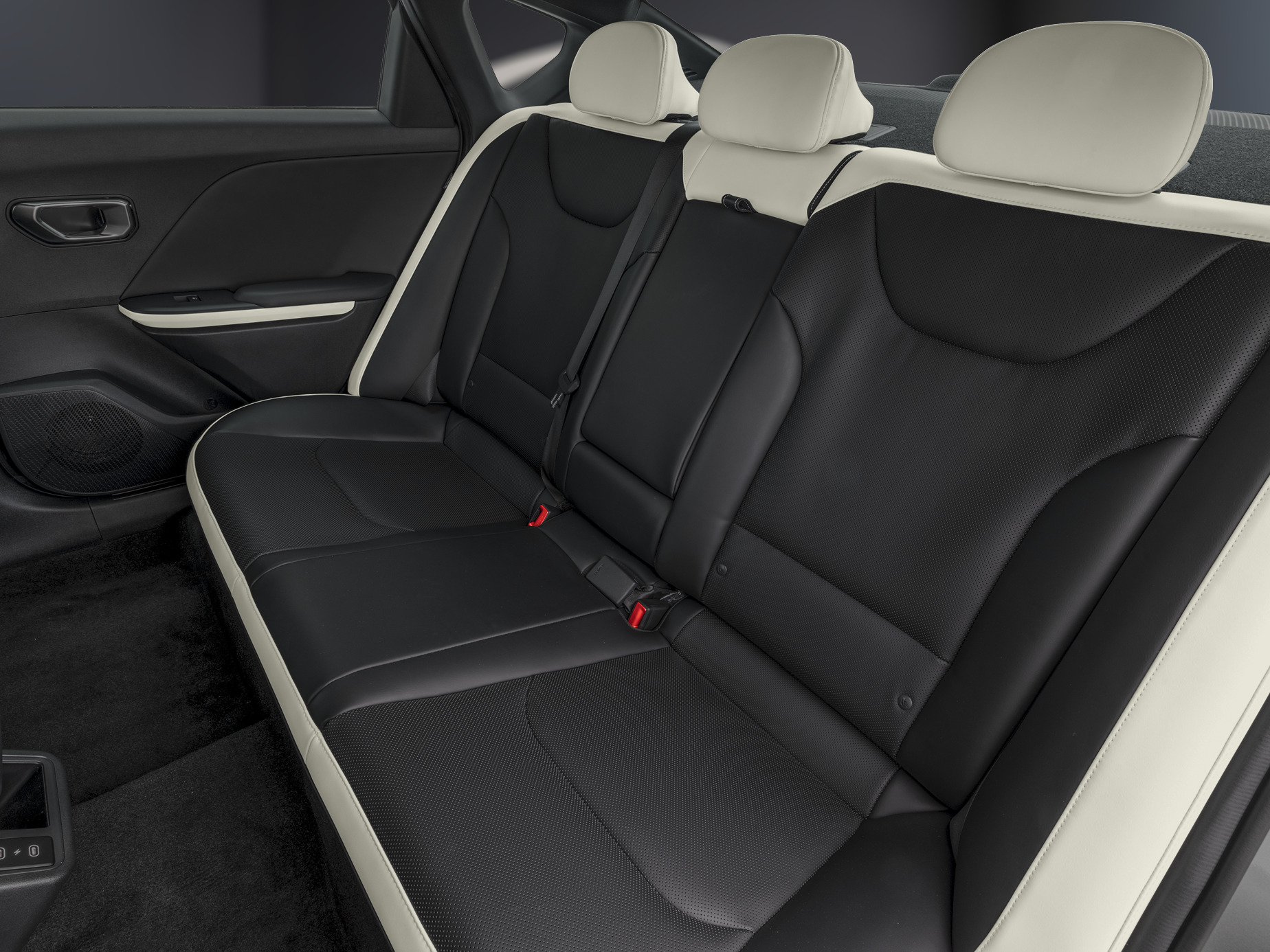 2026 Kia K4 - Image 9