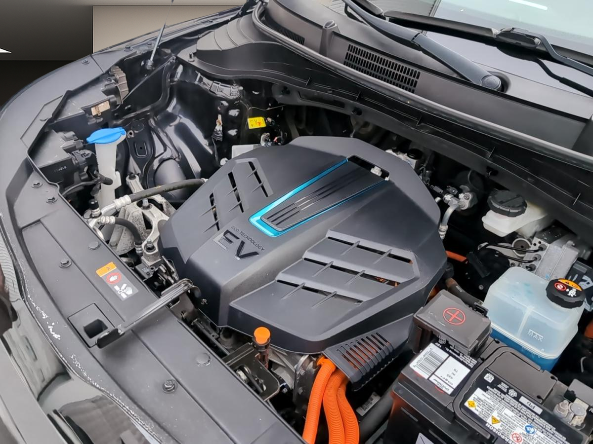 2021 Kia Soul EV - Image 24