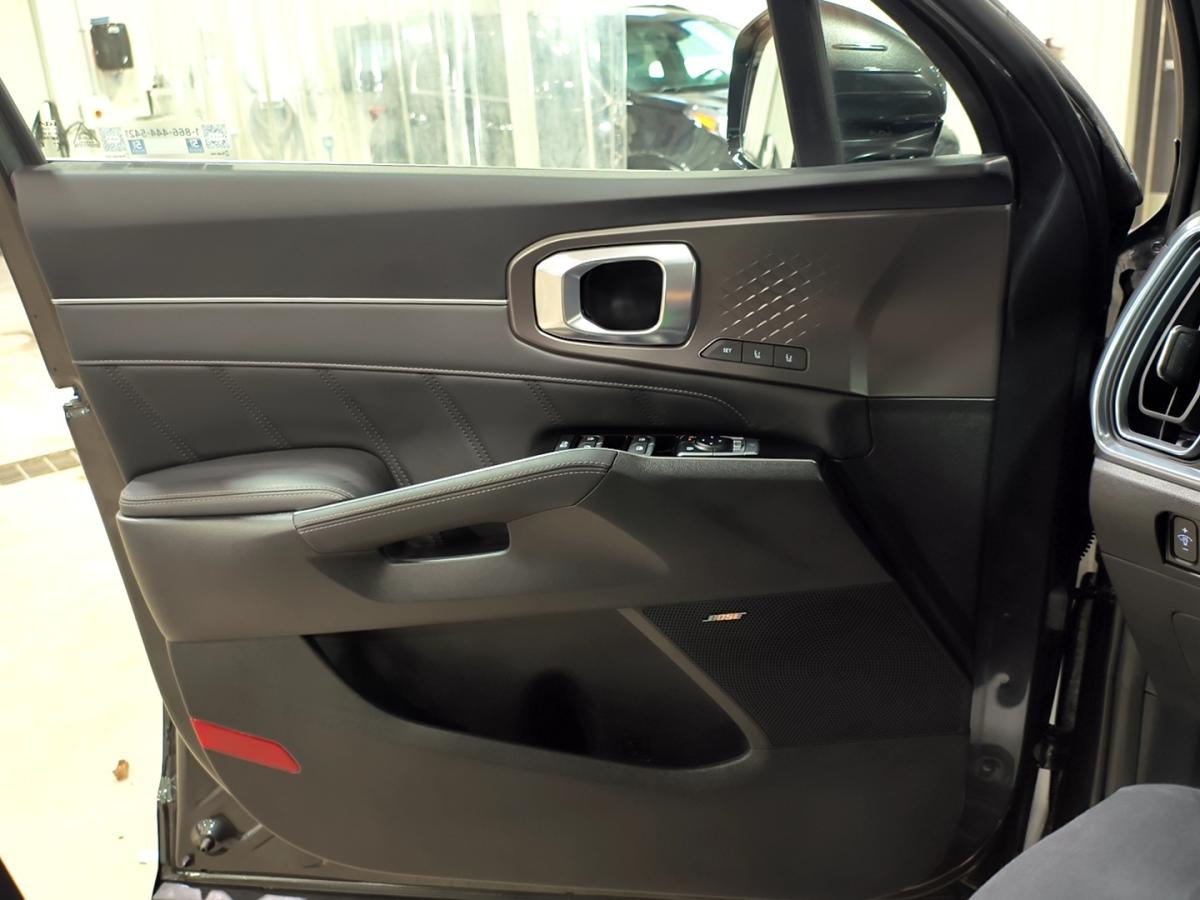 2026 Kia Sorento PHEV - Image 15