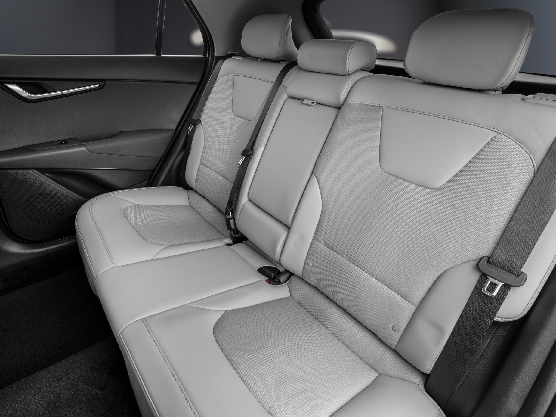 2026 Kia Niro HEV - Image 9