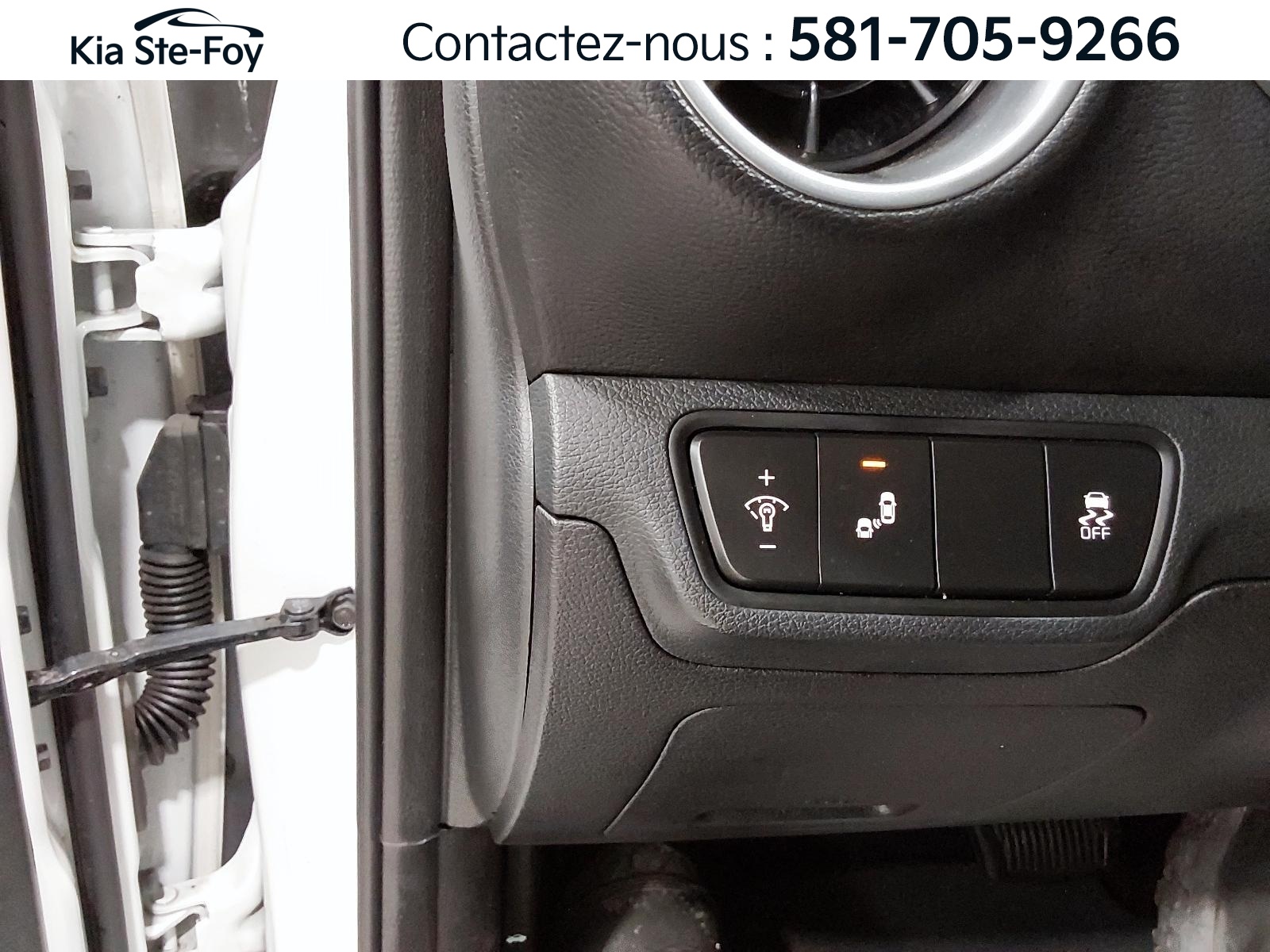 2023 Kia Forte - Image 22