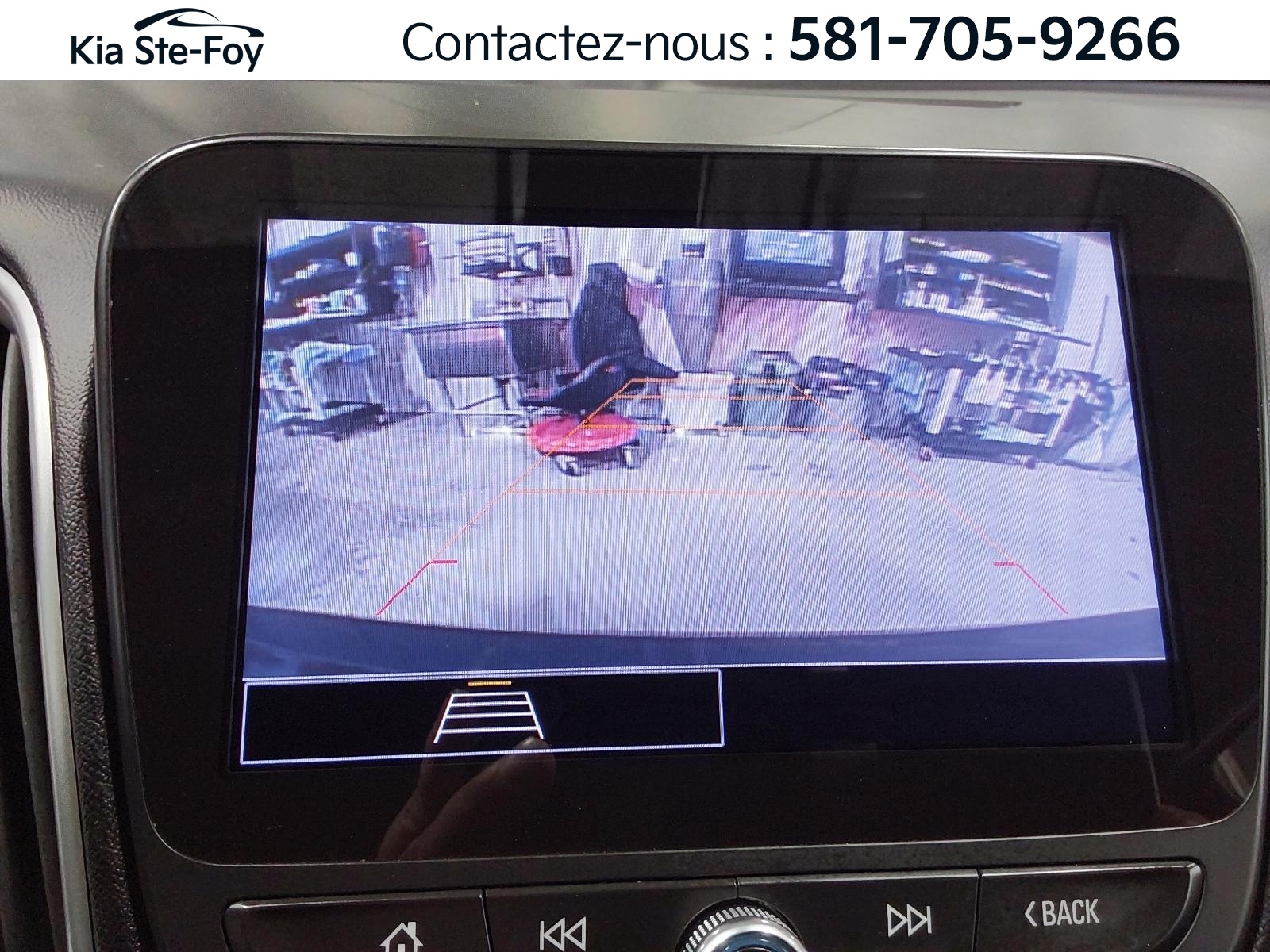 2022 Chevrolet Malibu - Image 17