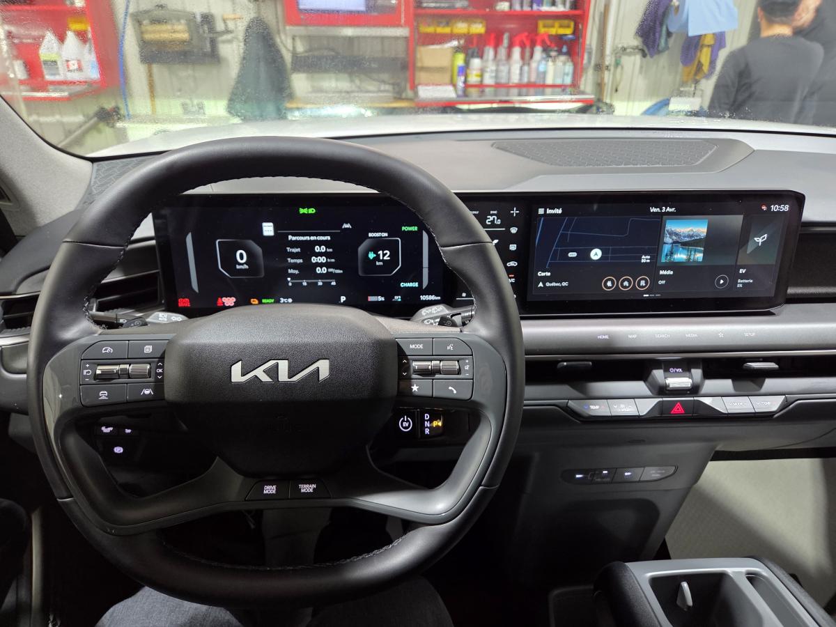 2026 Kia EV9 - Image 2