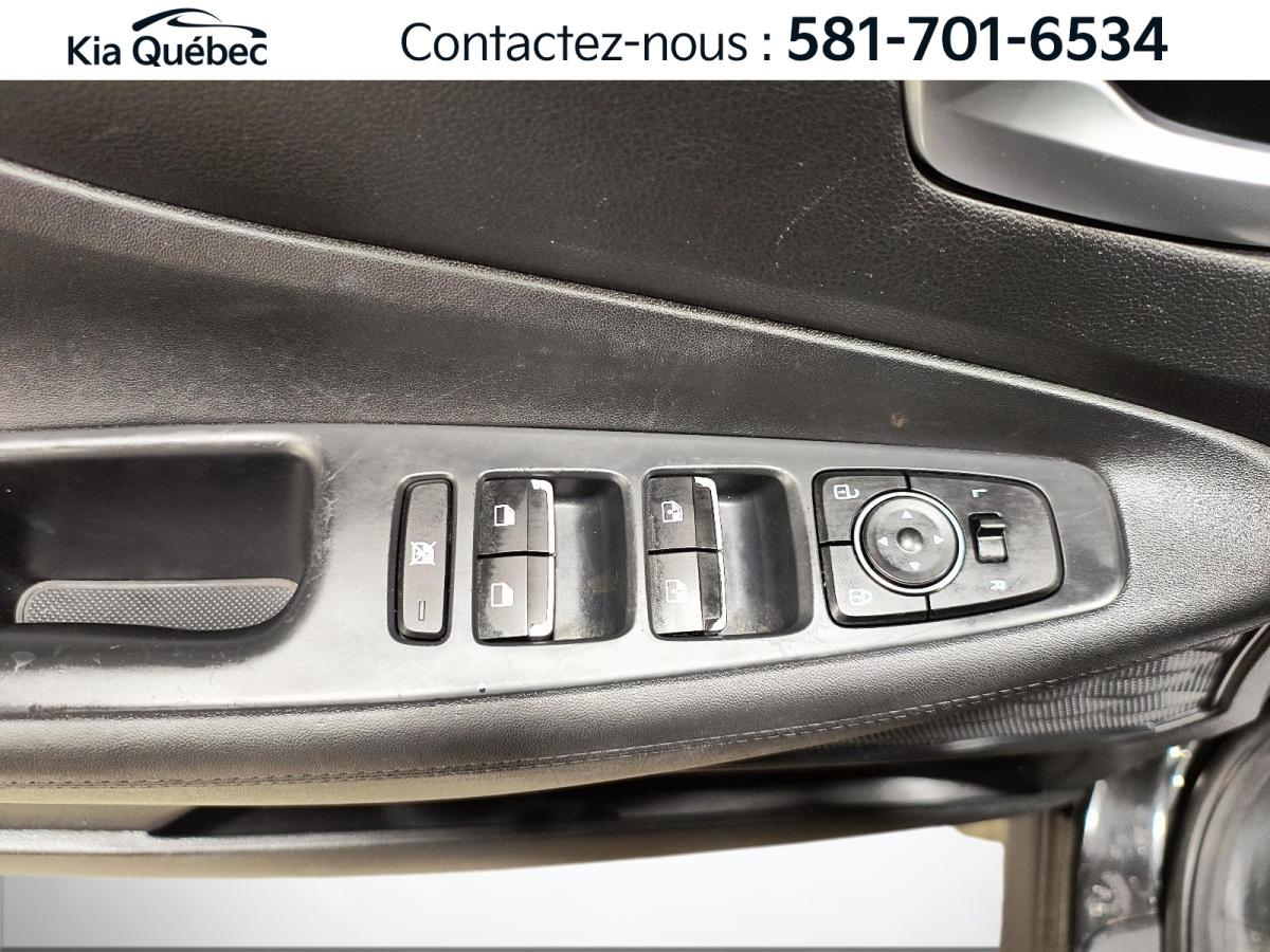 2020 Hyundai Santa Fe - Image 19