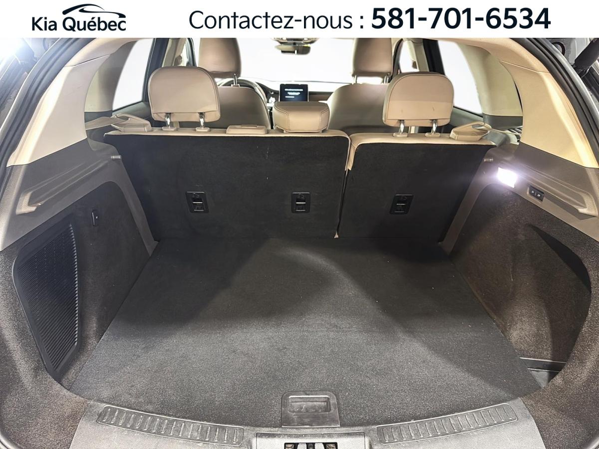 2022 Lincoln Corsair - Image 9