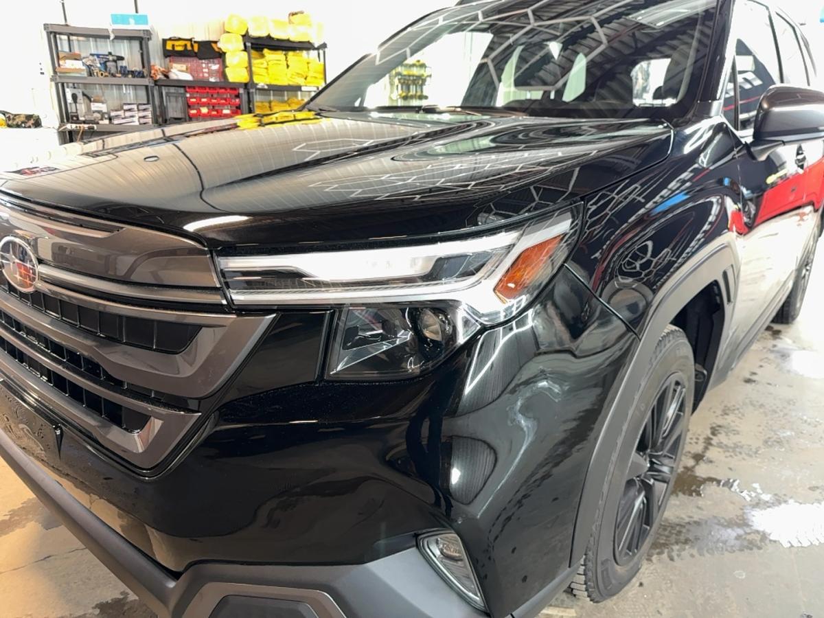 2025 Subaru Forester - Image 9