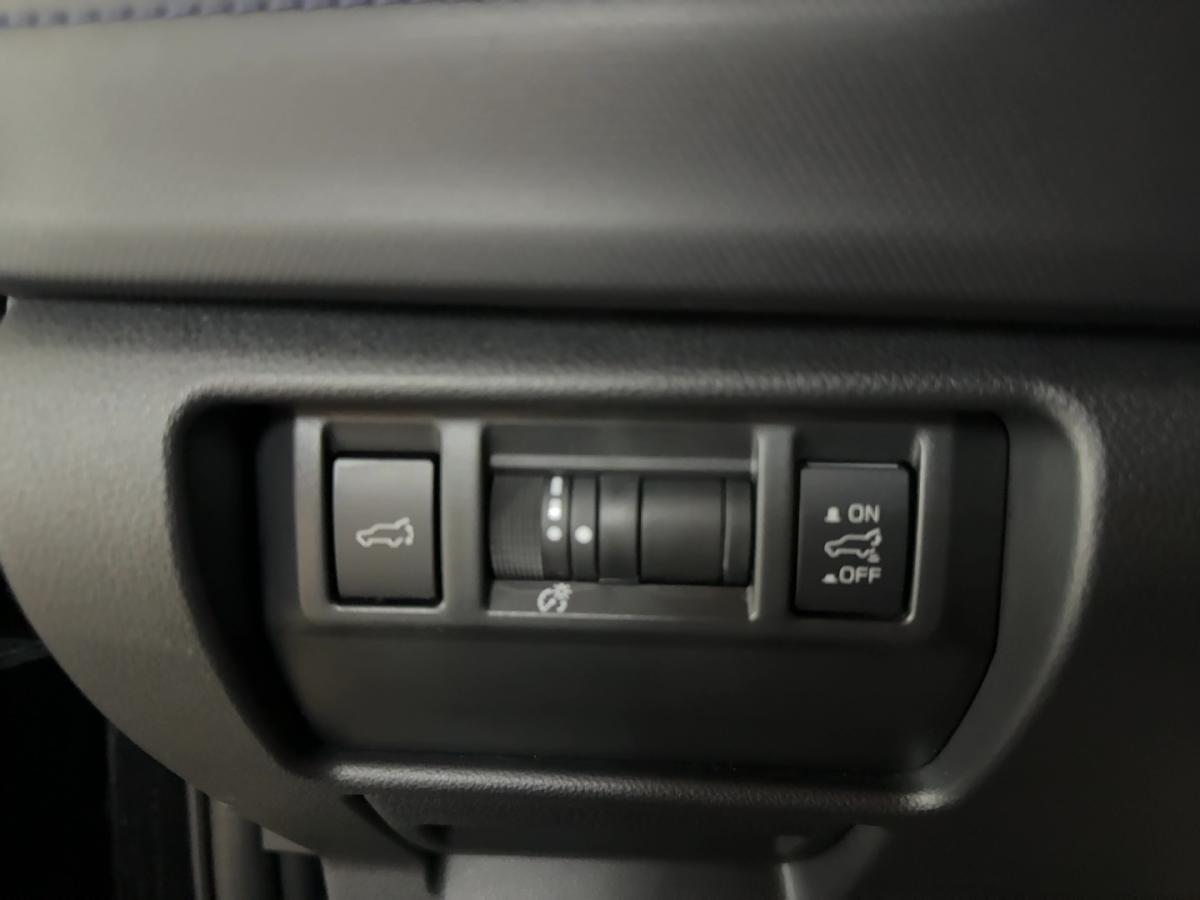 2025 Subaru Forester - Image 25