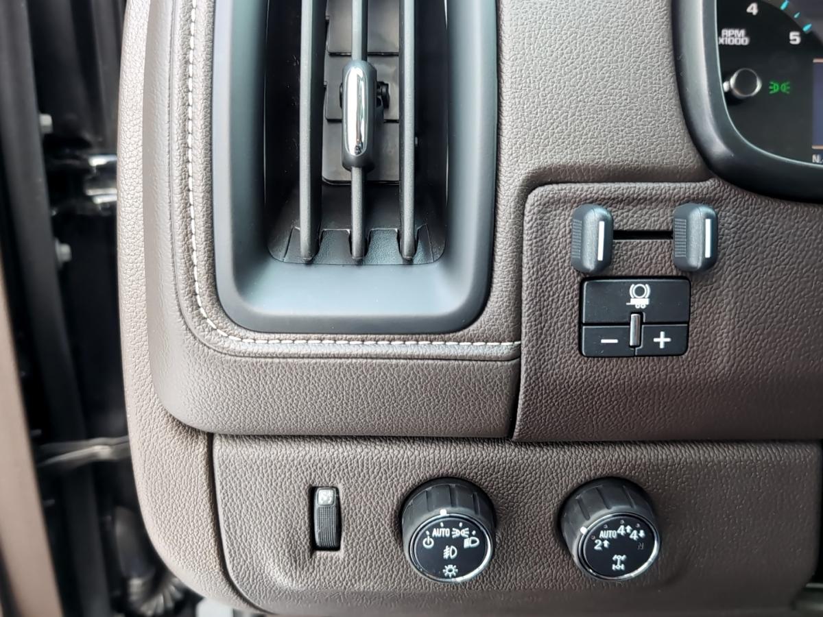 2021 GMC Canyon - Image 19