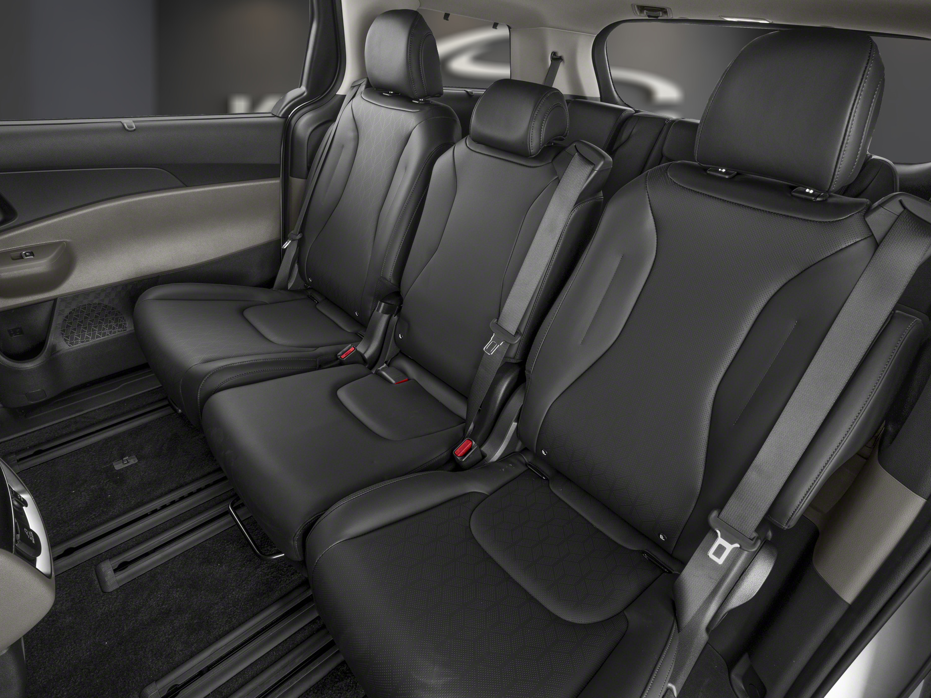 2026 Kia Carnival - Image 9