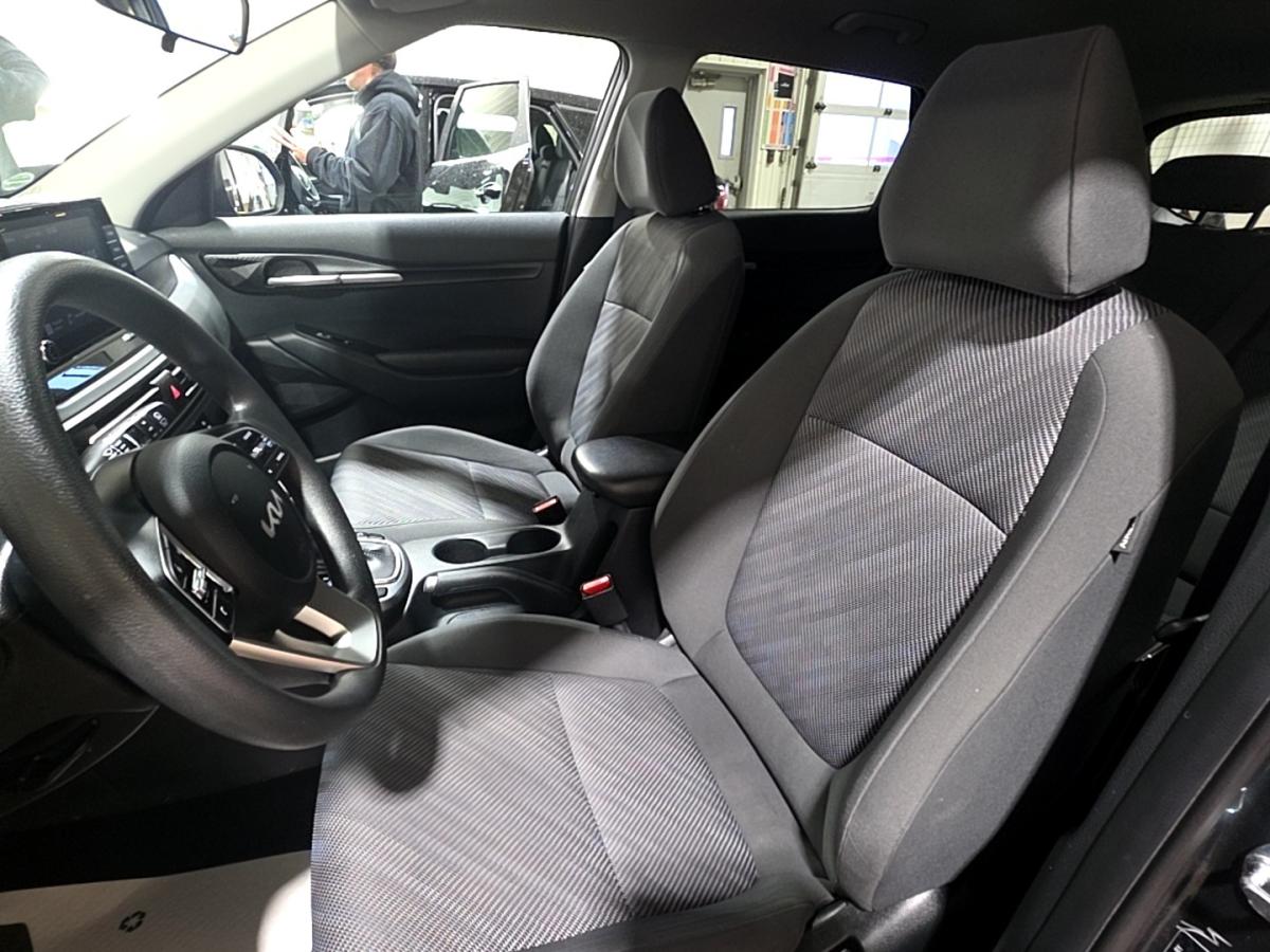 2023 Kia Seltos - Image 21