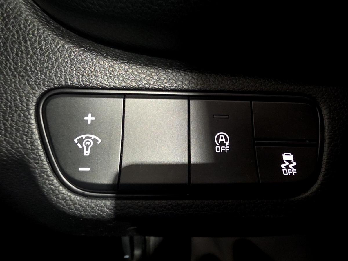 2023 Kia Seltos - Image 25