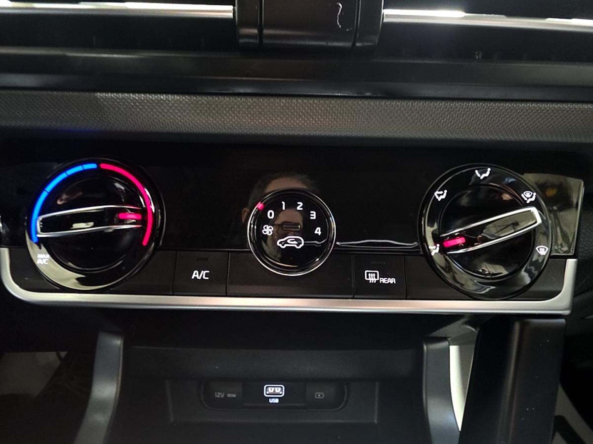 2023 Kia Seltos - Image 26