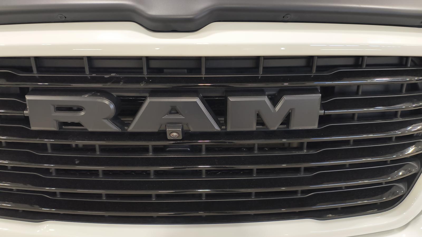 2025 RAM 1500 - Image 11