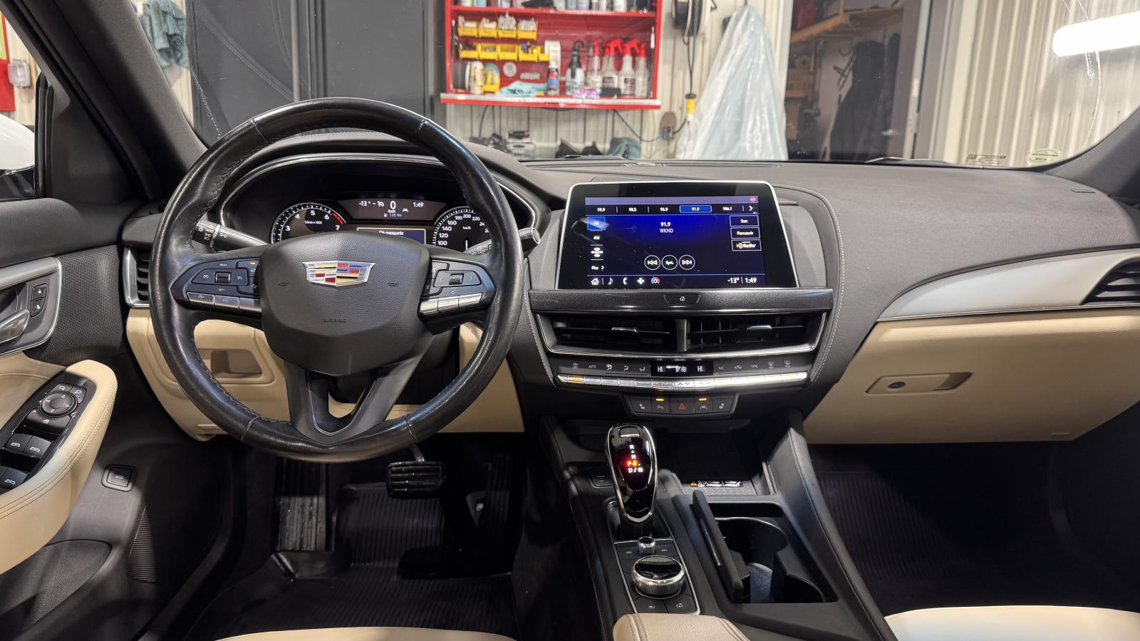 2022 Cadillac CT5 - Image 10