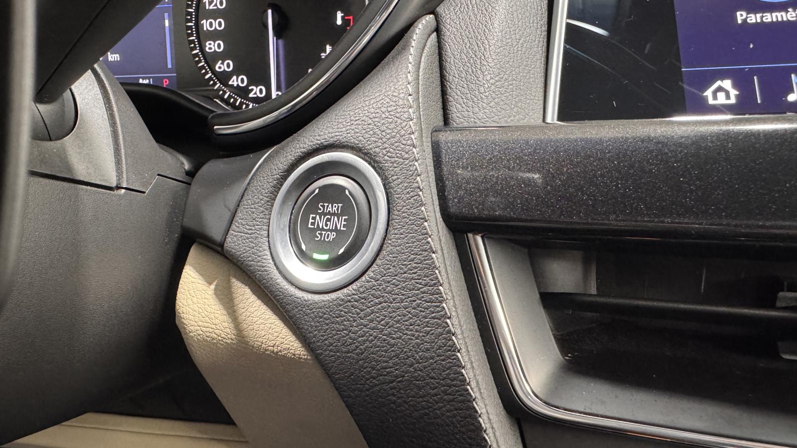 2022 Cadillac CT5 - Image 22