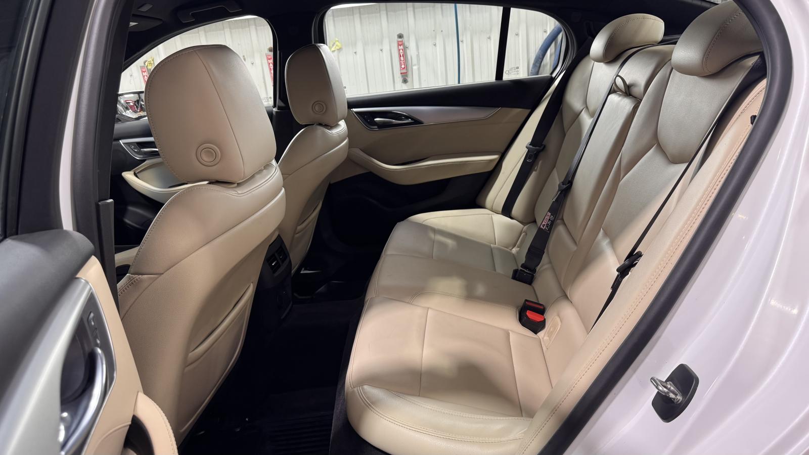 2022 Cadillac CT5 - Image 24