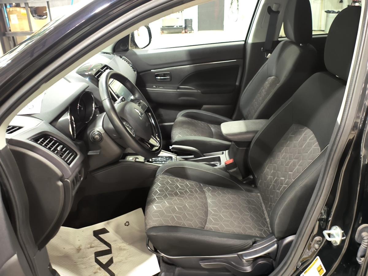 2024 Mitsubishi RVR - Image 21