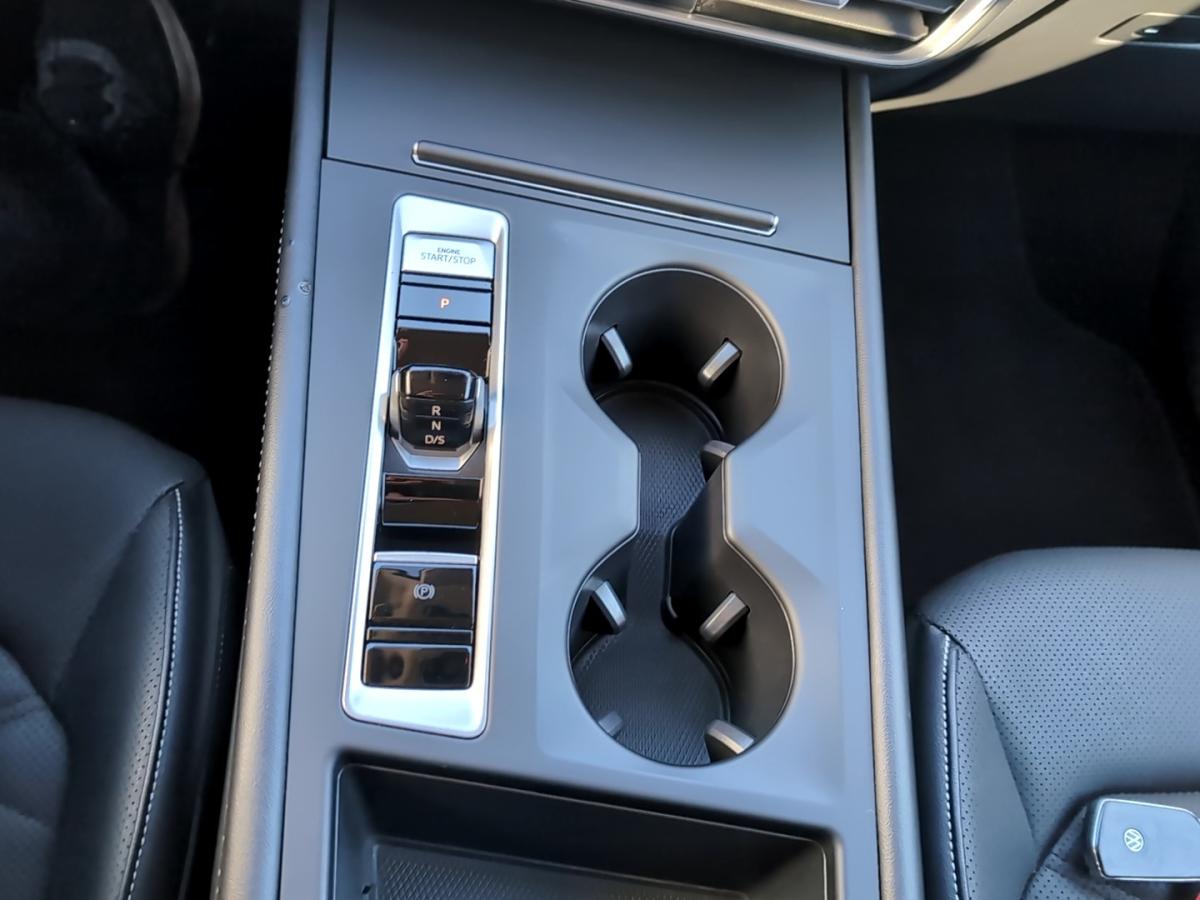 2024 Volkswagen Atlas - Image 17