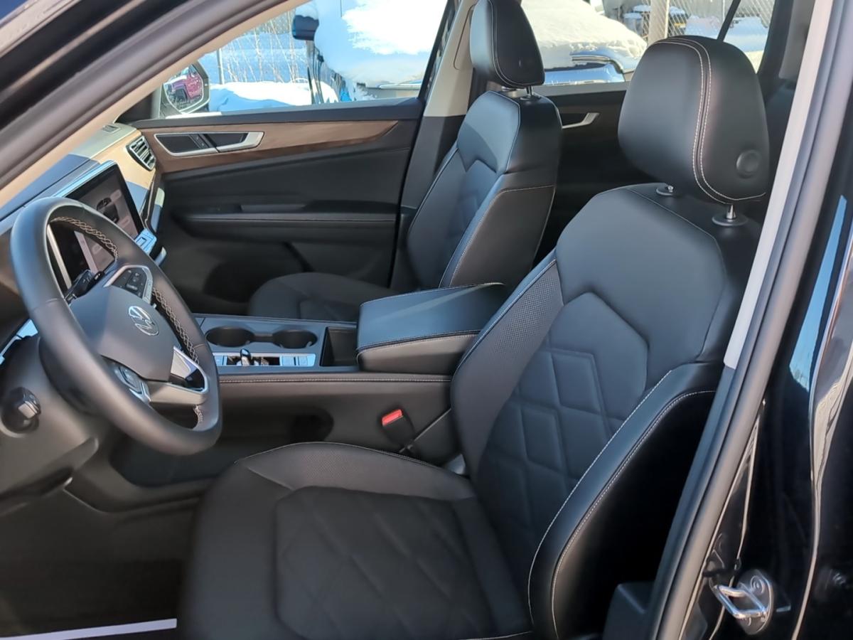 2024 Volkswagen Atlas - Image 20