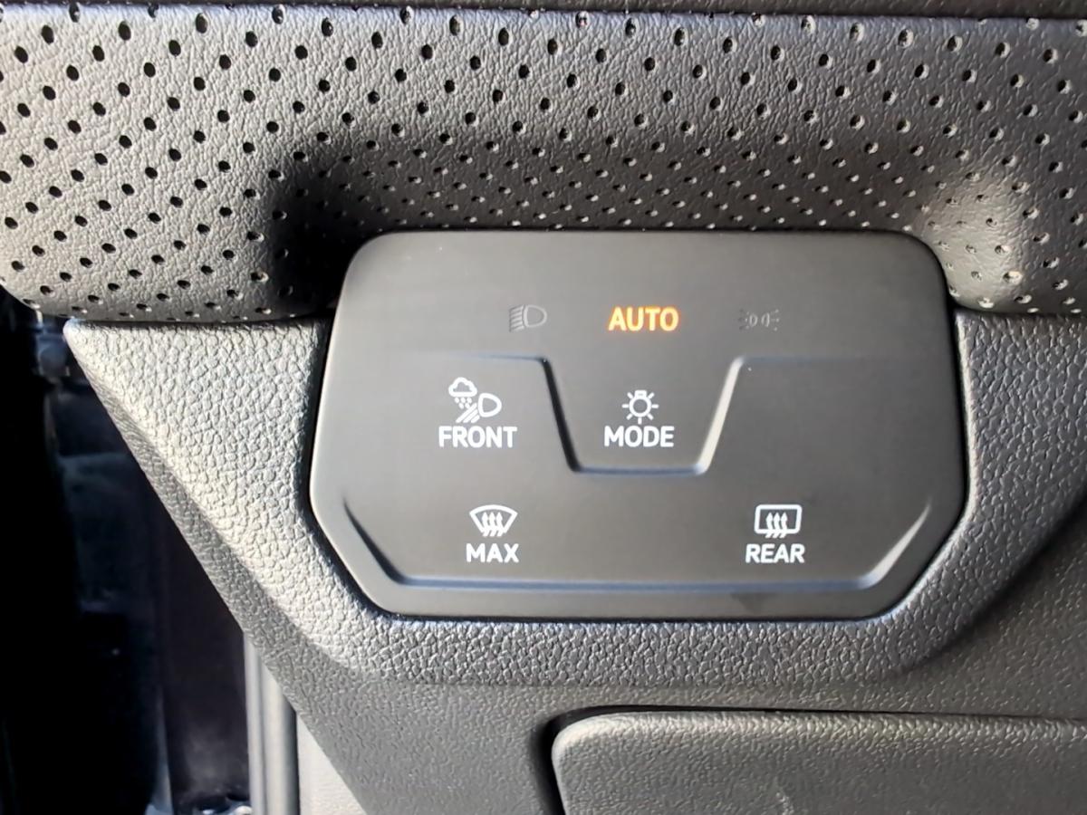 2024 Volkswagen Atlas - Image 25