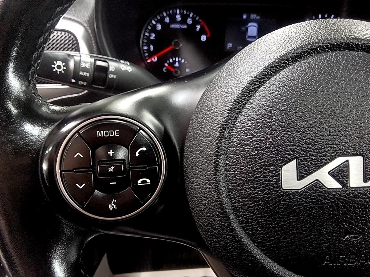 2022 Kia Soul - Image 34