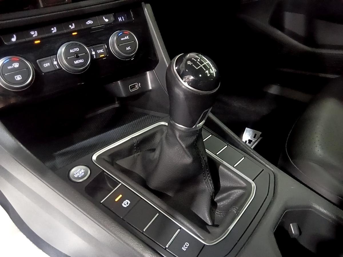 2020 Volkswagen Jetta - Image 20